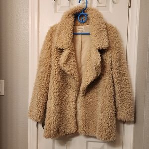 Tularosa Cream Fuzzy Jacket